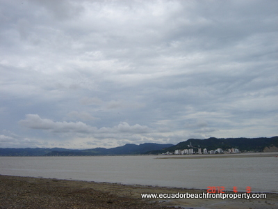 waterfront real estate in Ecuador
